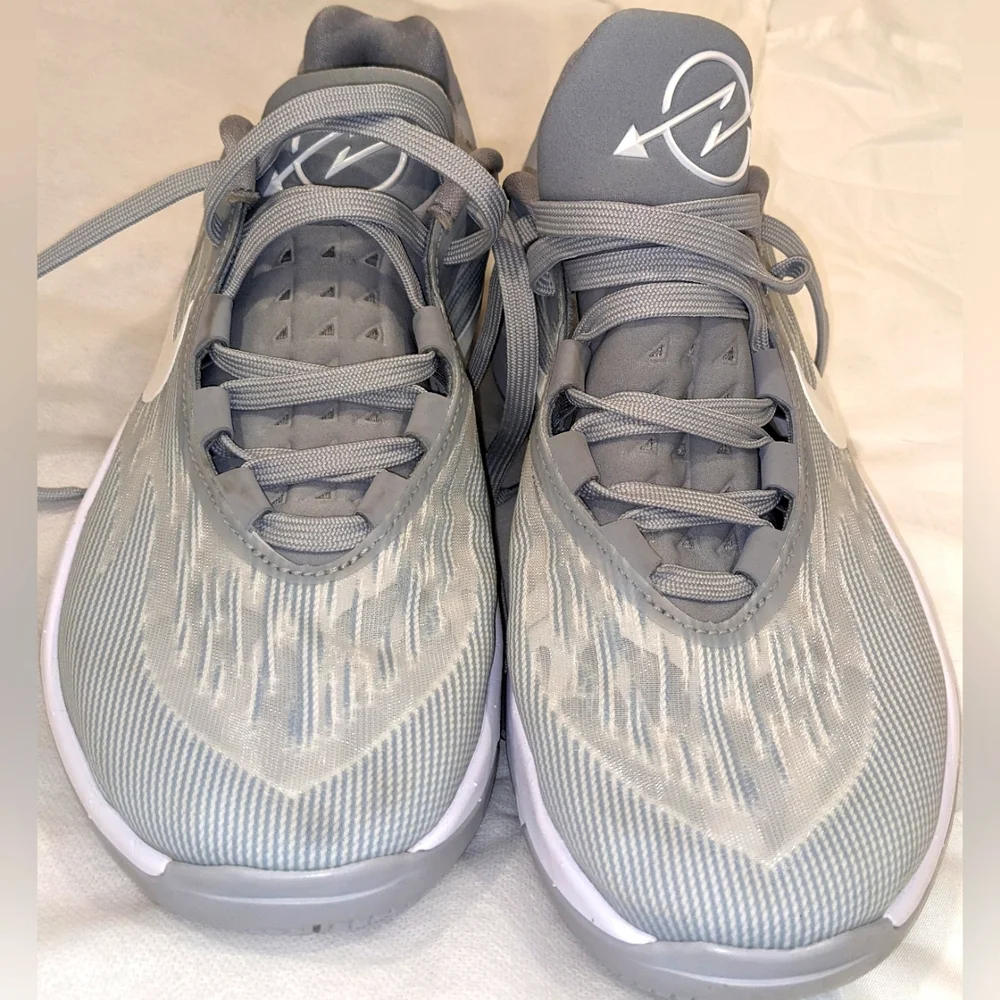 Nike Air Zoom GT Cut Version 2.0 Men's  Shoes - Picture 2 of 12